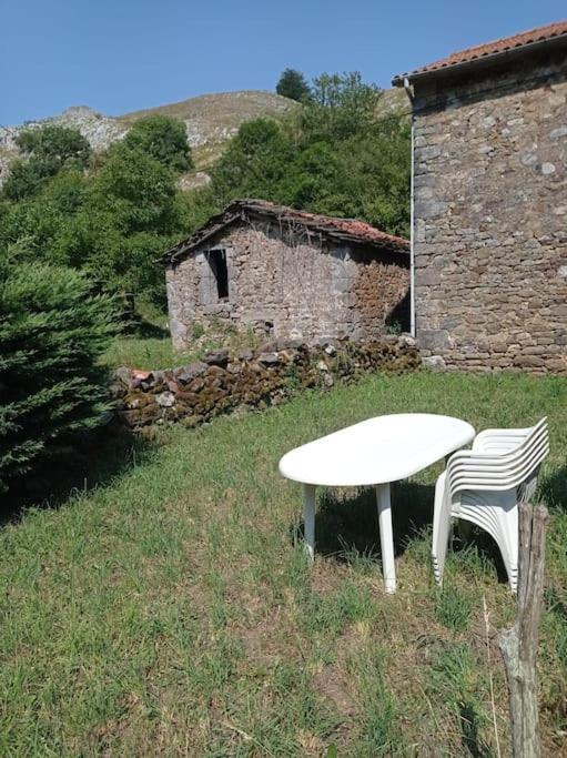 Amplia Y Comoda Casa De Piedra Con Porche Y Jardin San Roque de Ríomiera 외부 사진